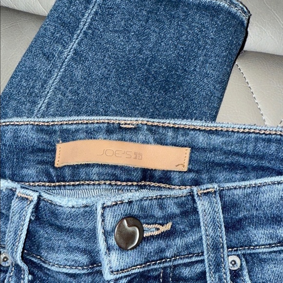 Joe's Jeans Women's Skinny Denim - Picture 2 of 7